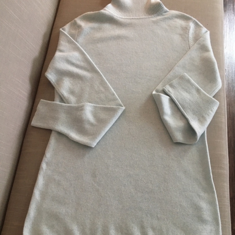 Elegant Light Blue Turtleneck Sweater Cashmere